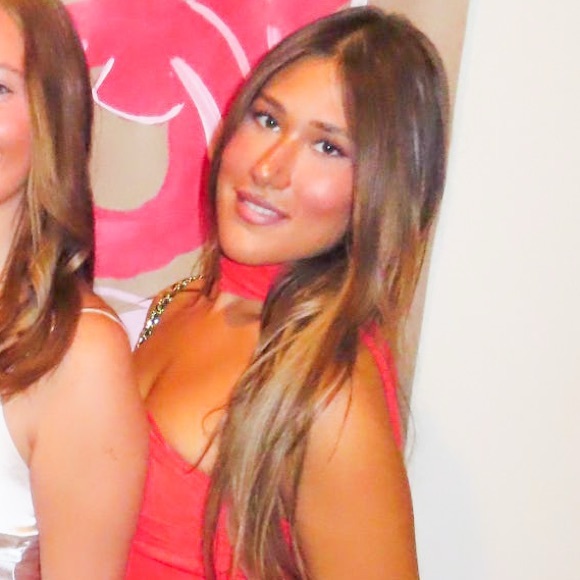 arianaskysells